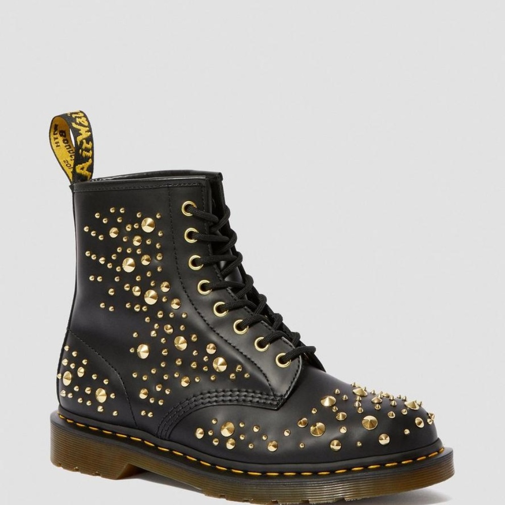 1460 MIDAS GOLD STUD BOOT Color: BLACK SMOOTH / 25